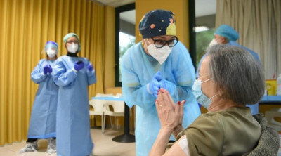 Report Asl su Covid e vaccini. Al via le prenotazioni per gli over 70 e 60