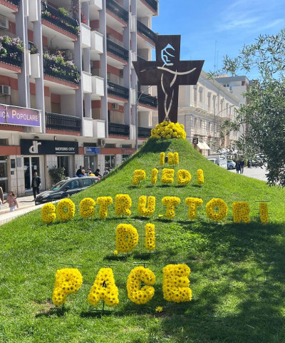 Buona Pasqua di pace a tutti. Gli auguri del Sindaco Minervini alla Città