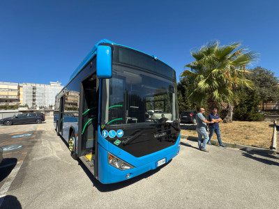 Molfetta, nuovo bus a metano per un trasporto pubblico sempre più green