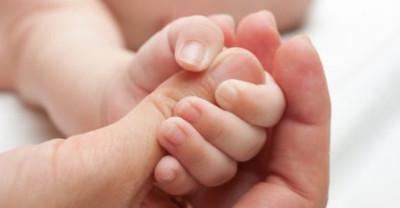 mano neonato conservazione sangue cordonale ombelicale mano neonato conservazione sangue cordonale ombelicale